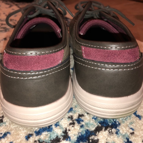 Practically New Men's Sketchers Memory Foam Shoes - Picture 4 of 8